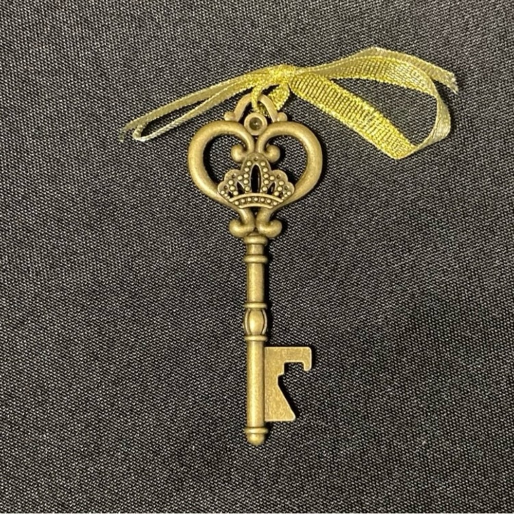 NWOT Antique Style Gold Skeleton Key Bottle Opener